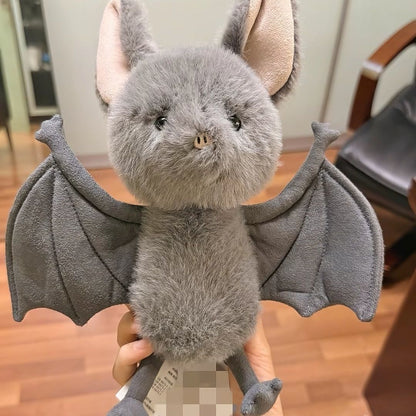 🦇🎃 ¡Espeluznante y Adorable! El Peluche Colgante de Murciélago de Halloween 🎃🦇