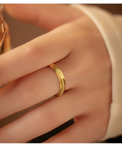 💍✨ Captura el Resplandor Misterioso – Anillo de Piedra Ojo de Gato con Pulido Espejo ✨💍