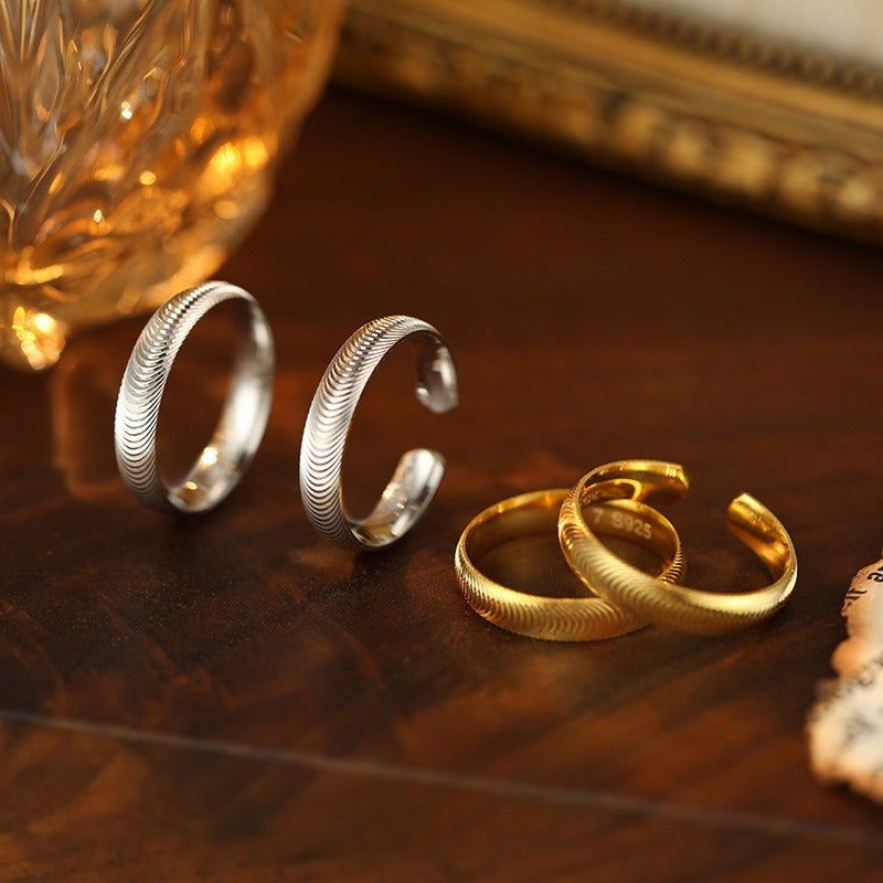 💍✨ Captura el Resplandor Misterioso – Anillo de Piedra Ojo de Gato con Pulido Espejo ✨💍