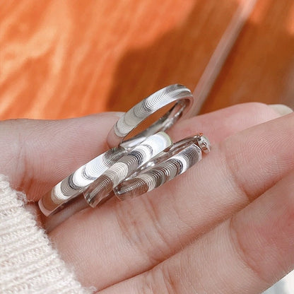 💍✨ Captura el Resplandor Misterioso – Anillo de Piedra Ojo de Gato con Pulido Espejo ✨💍