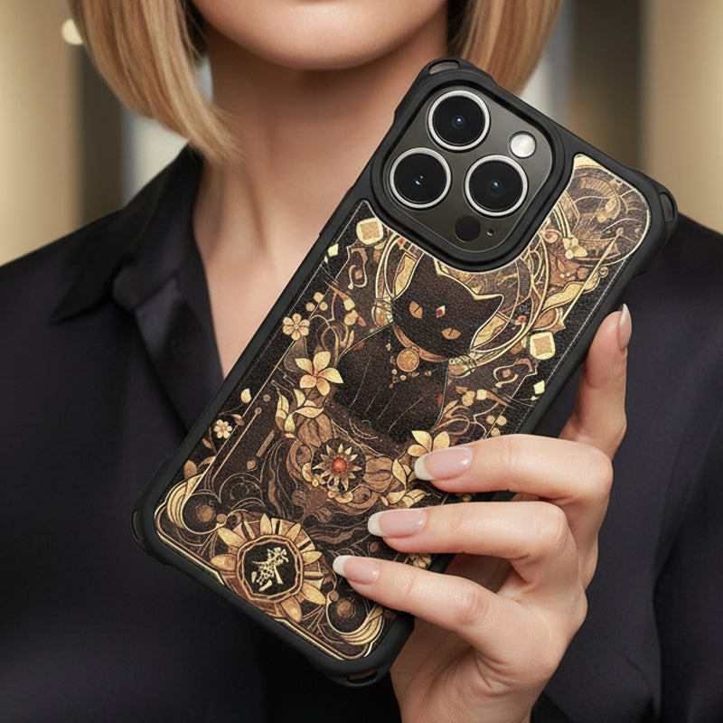 Funda para móvil con diseño de gato negro y dorado con correa